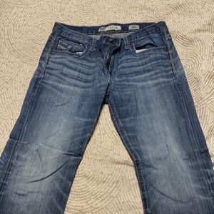 Buckle (Carter) size 36L Jeans